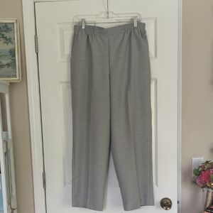 Alfred Dunner Womens 12 Gray Elastic Waist Pants Straight Pull On Slacks Office